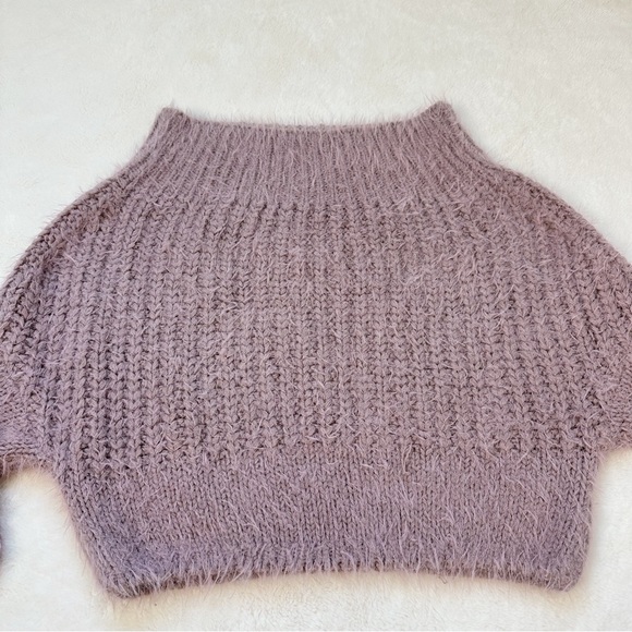 Lulus Carino Dusty Purple Off-the-Shoulder Fuzzy Cropped Sweater Size S/M - Picture 7 of 12